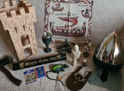 Image of contents in Multi-History artefacts box